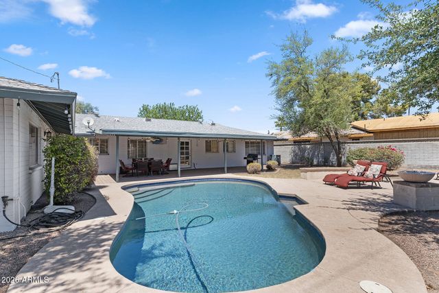 317 E GRISWOLD Road, Phoenix, AZ 85020