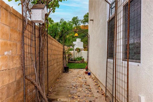 29161 Harmony Way, Saugus, CA 91390