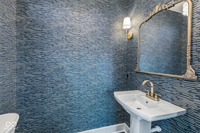 5409 Carrollton Avenue, Indianapolis, IN 46220