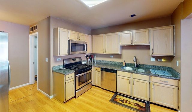 244 Millers Crossing 244, Itasca, IL 60143