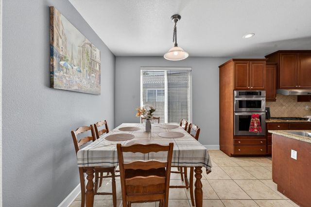 1404 High Noon Dr, Plumas Lake, CA 95961