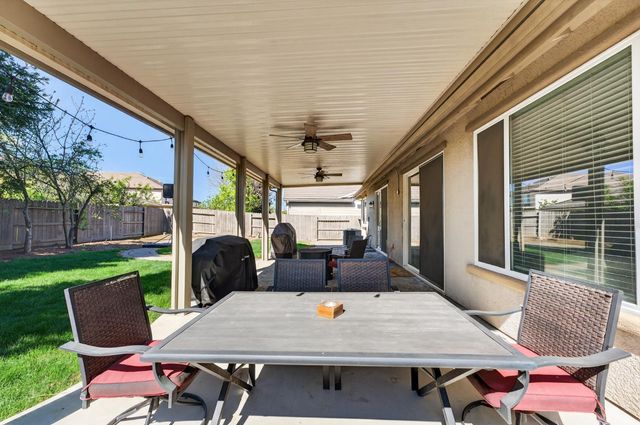 1404 High Noon Dr, Plumas Lake, CA 95961