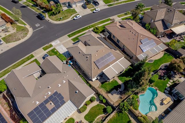 1404 High Noon Dr, Plumas Lake, CA 95961