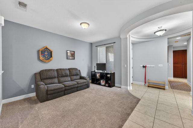 1404 High Noon Dr, Plumas Lake, CA 95961