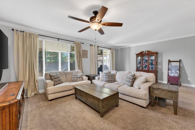 1404 High Noon Dr, Plumas Lake, CA 95961