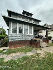 2803 N Summit Street, Toledo, OH 43611