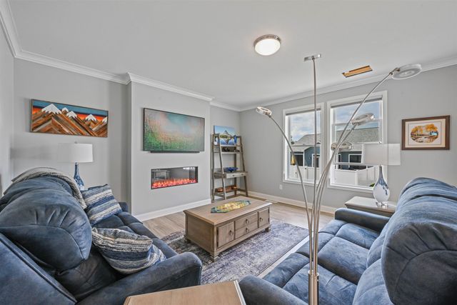 81 Leo Lane, South Burlington, VT 05403