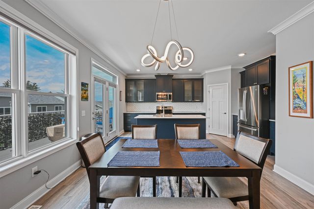 81 Leo Lane, South Burlington, VT 05403