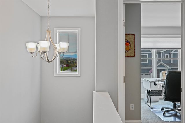 81 Leo Lane, South Burlington, VT 05403