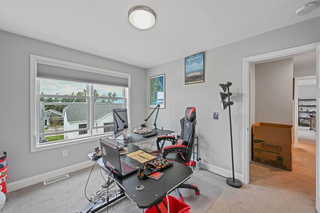 81 Leo Lane, South Burlington, VT 05403