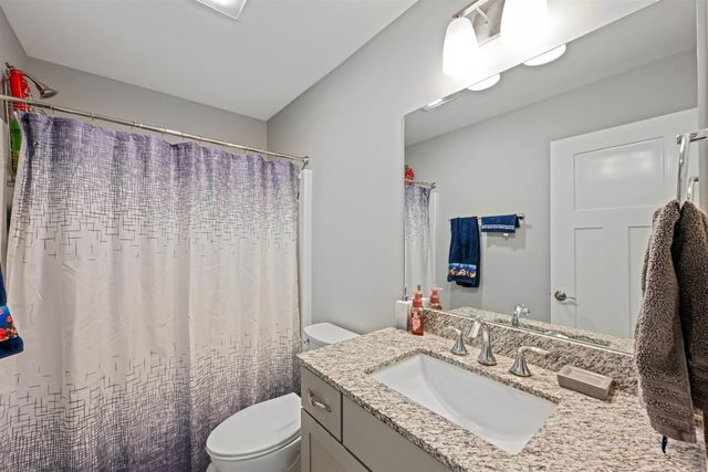 81 Leo Lane, South Burlington, VT 05403