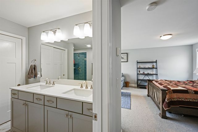 81 Leo Lane, South Burlington, VT 05403