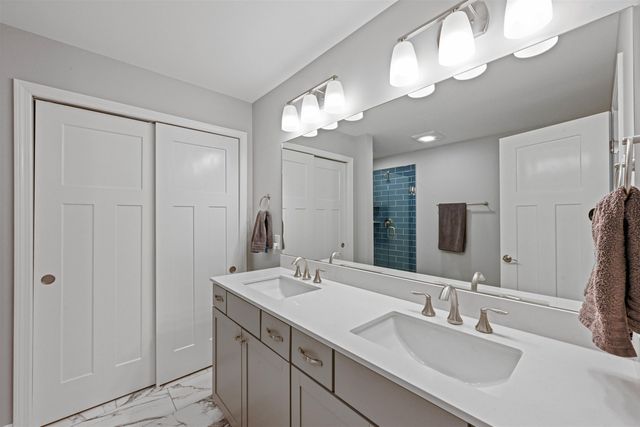 81 Leo Lane, South Burlington, VT 05403
