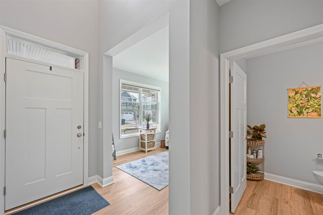 81 Leo Lane, South Burlington, VT 05403