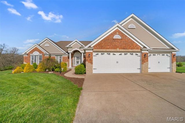 51 Champion Circle, Troy, MO 63379