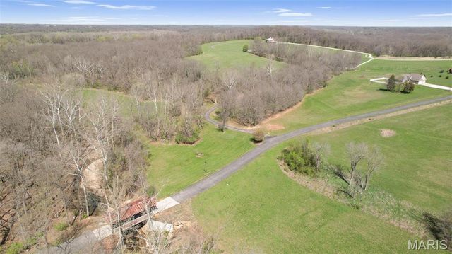 51 Champion Circle, Troy, MO 63379
