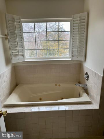 2100 COUNTRY PINES CT, Waldorf, MD 20601