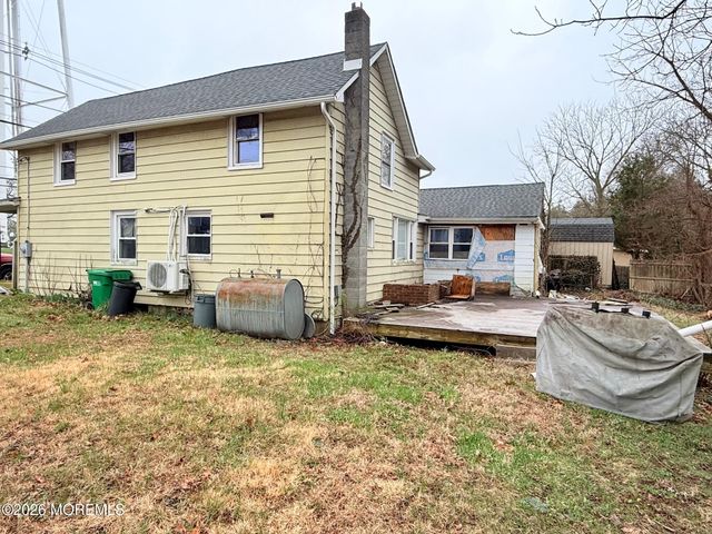 17 Maple Avenue, New Egypt, NJ 08533