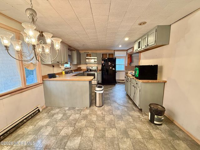 17 Maple Avenue, New Egypt, NJ 08533