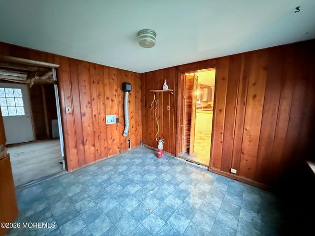 17 Maple Avenue, New Egypt, NJ 08533