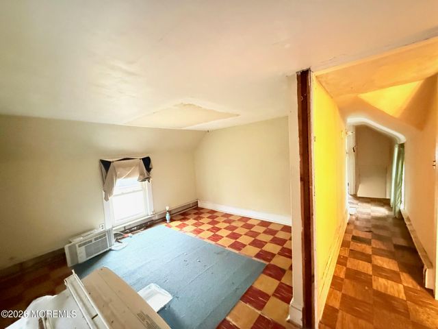 17 Maple Avenue, New Egypt, NJ 08533