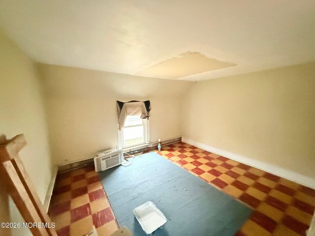 17 Maple Avenue, New Egypt, NJ 08533