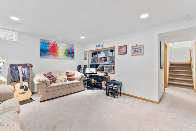 132 Hudson Pointe Boulevard, Queensbury, NY 12804