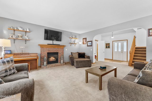 132 Hudson Pointe Boulevard, Queensbury, NY 12804