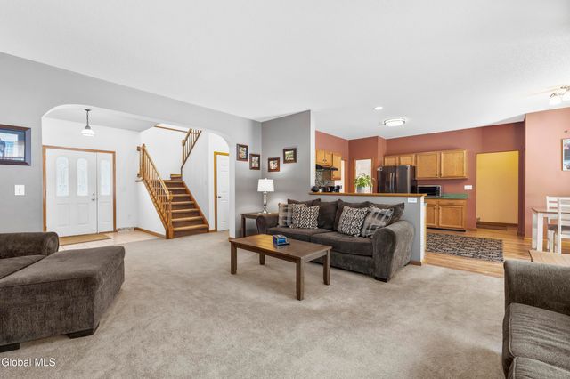 132 Hudson Pointe Boulevard, Queensbury, NY 12804