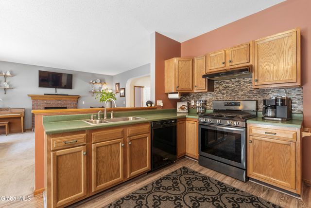 132 Hudson Pointe Boulevard, Queensbury, NY 12804