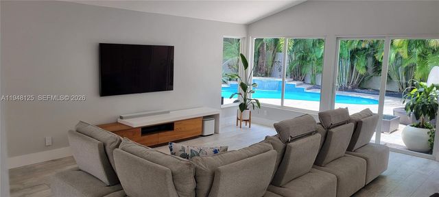 423 NW 48th Ave, Deerfield Beach, FL 33442