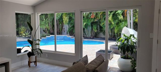 423 NW 48th Ave, Deerfield Beach, FL 33442