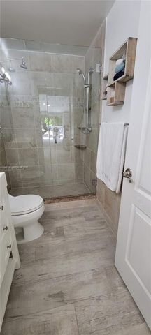 423 NW 48th Ave, Deerfield Beach, FL 33442