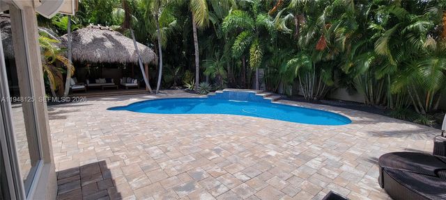 423 NW 48th Ave, Deerfield Beach, FL 33442