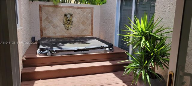 423 NW 48th Ave, Deerfield Beach, FL 33442