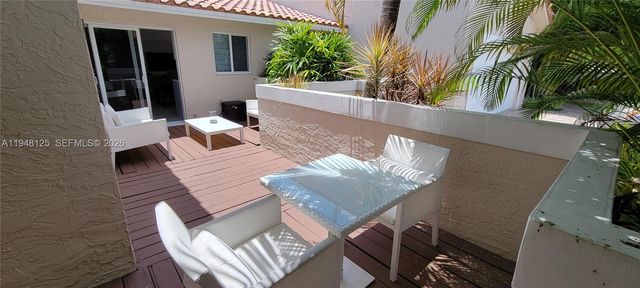 423 NW 48th Ave, Deerfield Beach, FL 33442