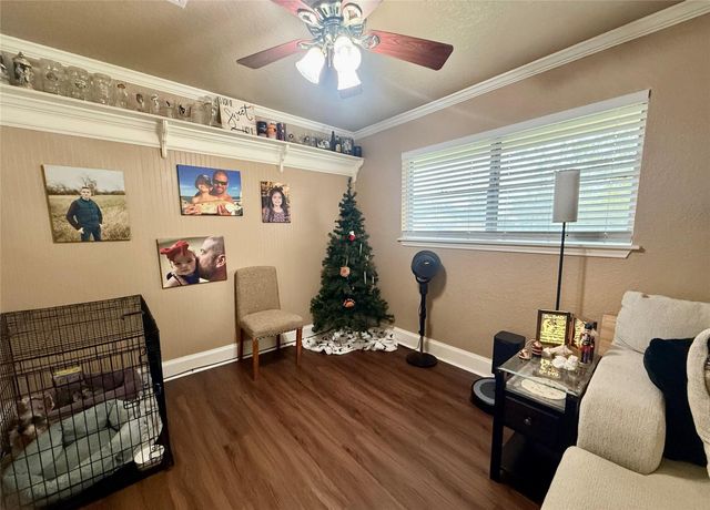 111 Mimosa, Lake Jackson, TX 77566