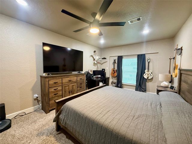 111 Mimosa, Lake Jackson, TX 77566