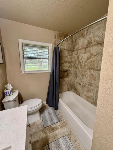 111 Mimosa, Lake Jackson, TX 77566