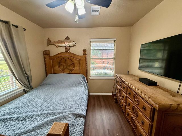 111 Mimosa, Lake Jackson, TX 77566