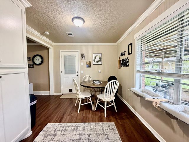 111 Mimosa, Lake Jackson, TX 77566