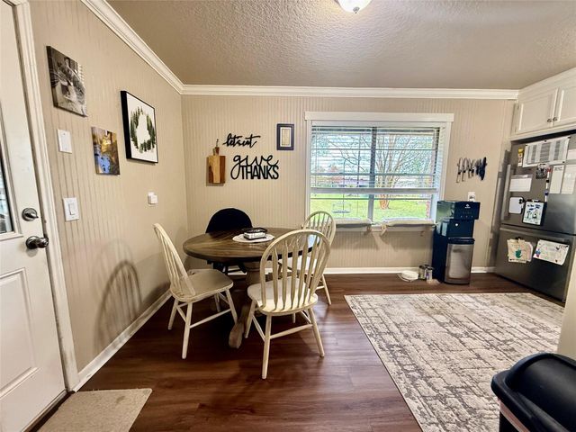 111 Mimosa, Lake Jackson, TX 77566