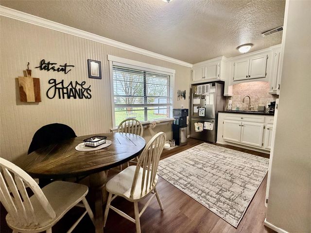 111 Mimosa, Lake Jackson, TX 77566