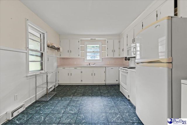 1007 S Edisto Drive, Florence, SC 29501