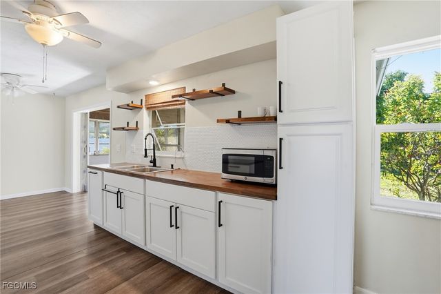 446 El Dorado PKWY E, Cape Coral, FL 33904