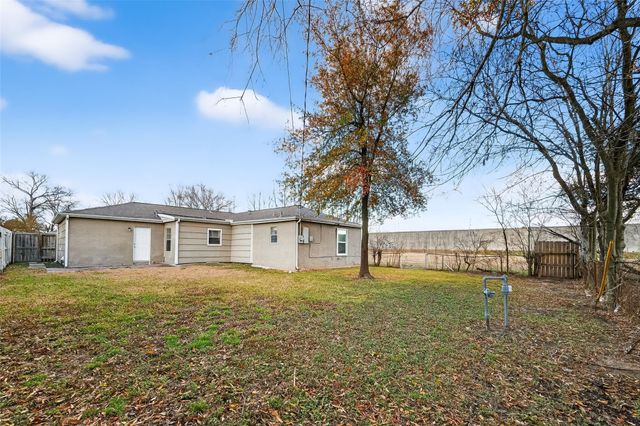 8782 Flossie Mae Street, Houston, TX 77029