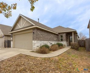 615 Stampede Road, San Marcos, TX 78666