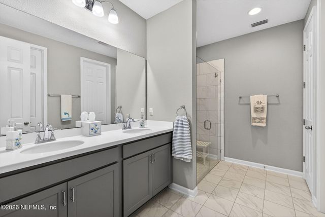 2305 LINCOLN SENDERO Trail, Jacksonville, FL 32218