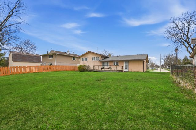 1133 Perth Drive, Schaumburg, IL 60194