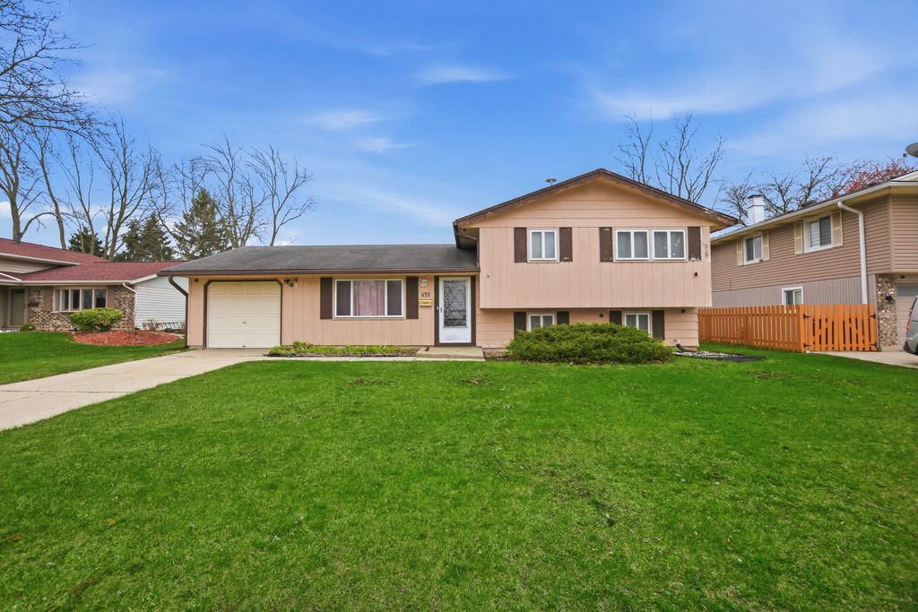 1133 Perth Drive, Schaumburg, IL 60194